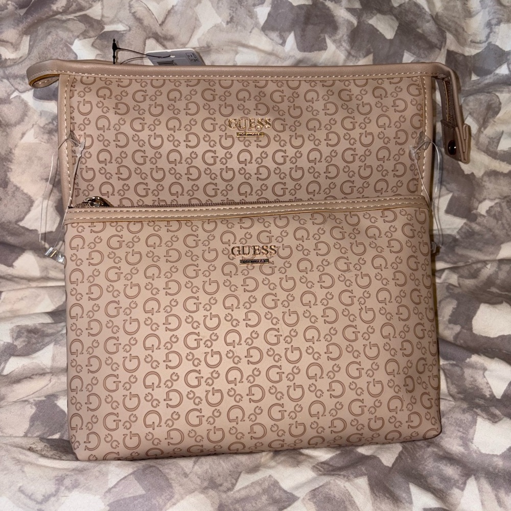 GUESS Makeup Bag